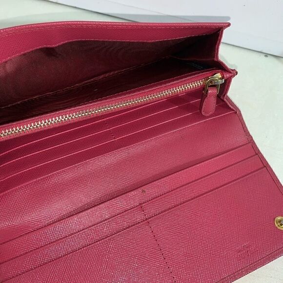 💥AUTHENTIC💥Prada Saffiano Leather Long Wallet - Picture 8 of 9